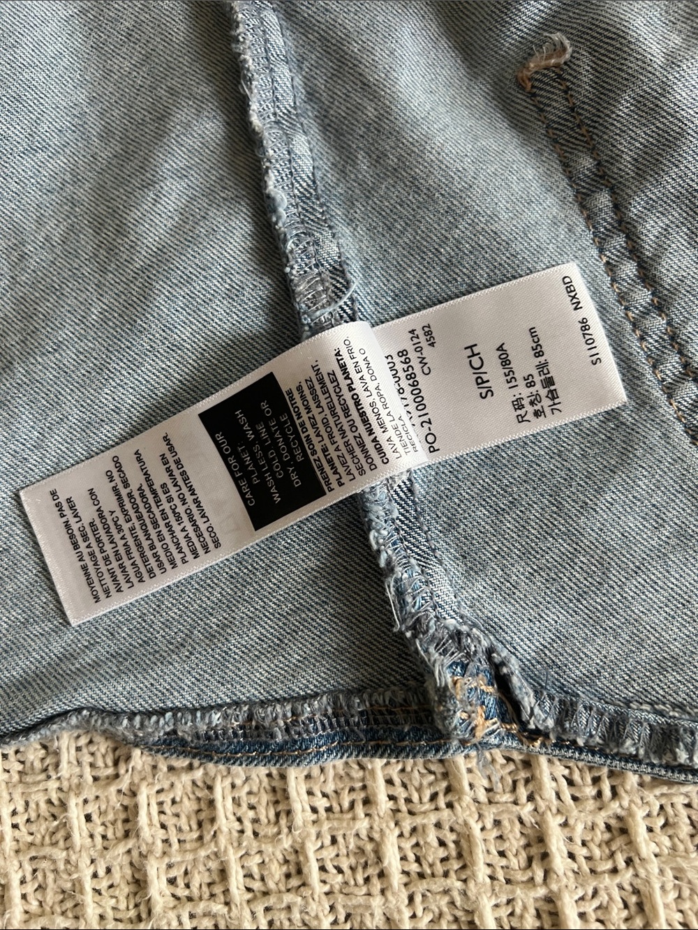 Levi's Denim Vest in Blue Wash - Picture 4 of 5